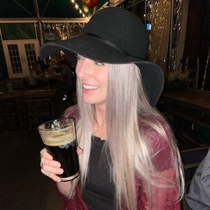 Meet your Posher, Alecia